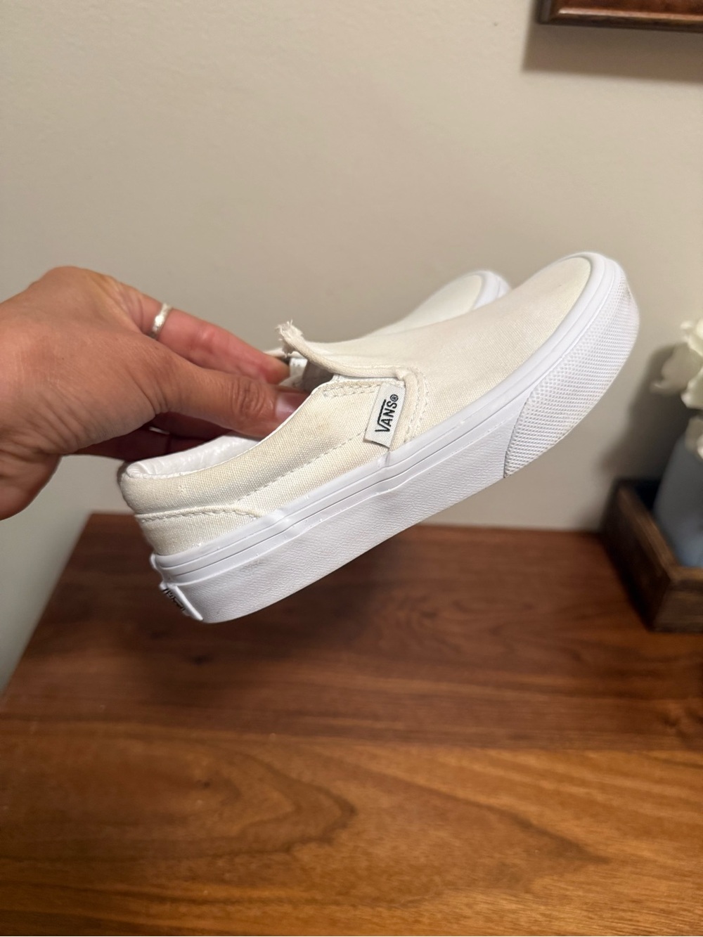 Vans Slip-On Kids Sneakers White/Cream size 11.5 little kids